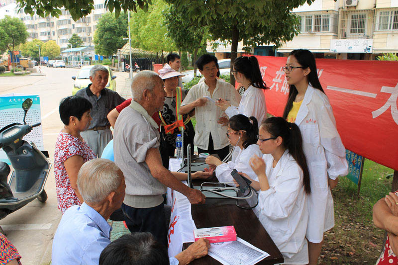 �F꠳ɆT���M����^(q��)����y��Ѫ�����ܵ����񂃵�ٝ�p������ϣ�����Զ��һЩ�@�ӵĻ����