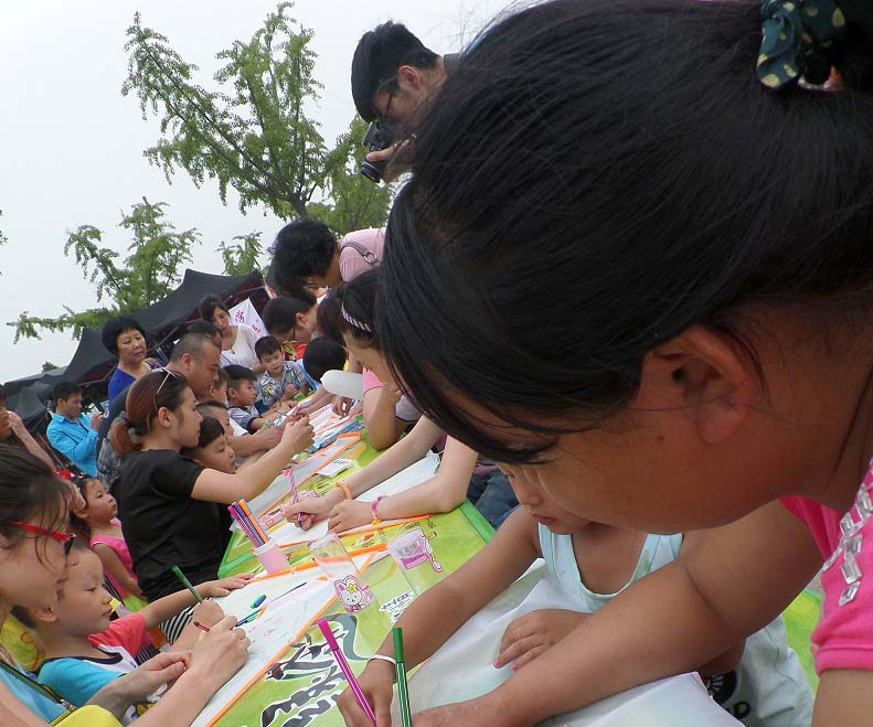 �I�����@С���Ѽ����L(zh��ng)�����L(f��ng)�~���L��(hu��)������(xi��)���Լ��ĭh(hu��n)�����Z(y��)��