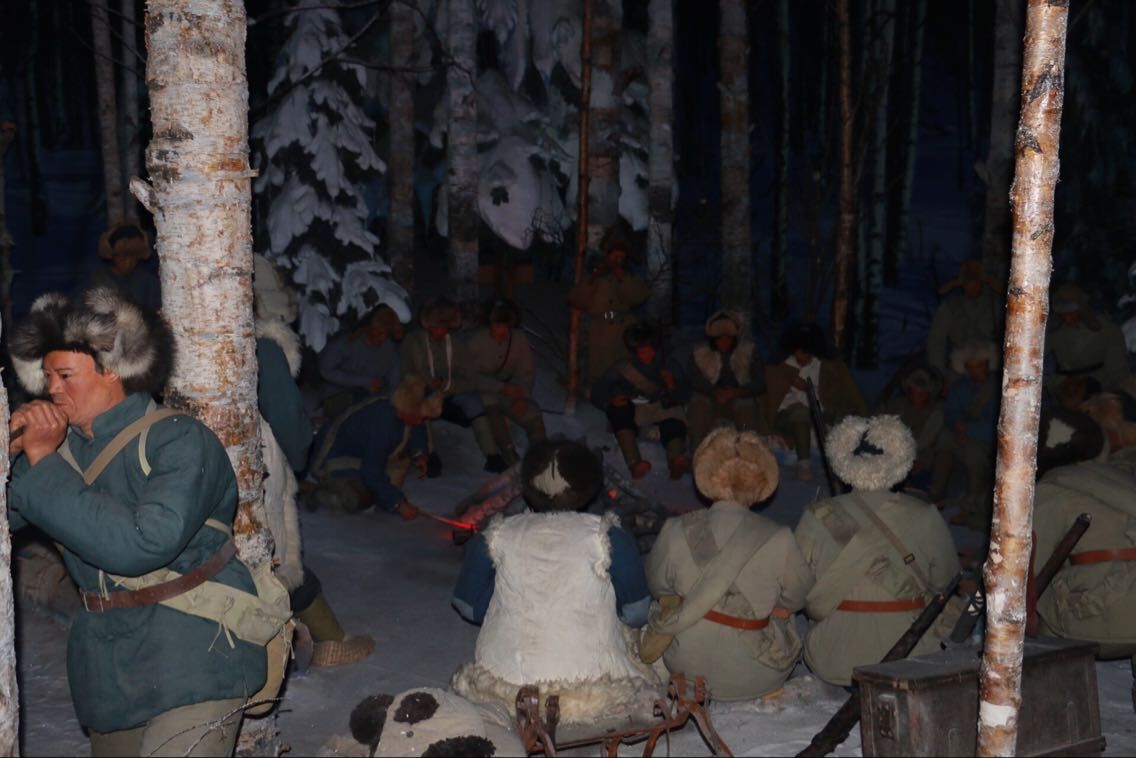 ���š�һ�ˡ��o(j��)���^��(n��i)��ӳ��(li��n)��(zh��n)ʿ��η��(y��n)����Ӣ�¿������龰Ϟ��Ⱥ����ꑼӽ� �z��