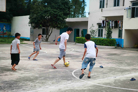 �V�|�t(y��)�ƴ�W(xu��)��΢�m���ġ�����F��ڏV�|ʡ�����������(zh��n)ͬ��С�W(xu��)֧����־Ը�ߎ���ͬ�W(xu��)������