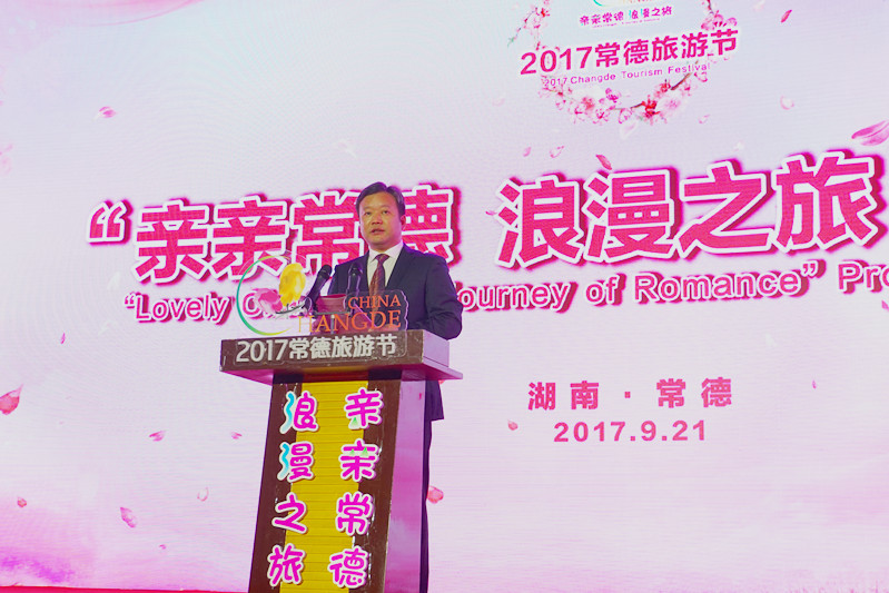 �й�������ί����ӛ�������L����܊���o�����zӰ����־�ۣ�