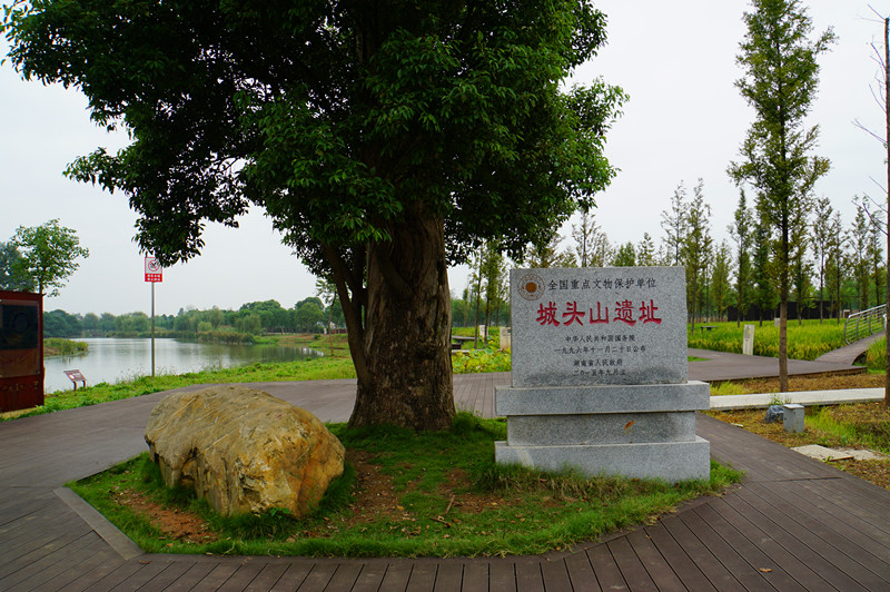 ���^ɽ�zַ�������H���Ї��������l(f��)�F(xi��n)�������������������������(n��i)�����S���Ĺų�ַ��߀�����u���Ї�����ʮ���°l(f��)�F(xi��n)���Ї�20���o100�����Ŵ�l(f��)�F(xi��n)֮һ�����zӰ����־�ۣ�