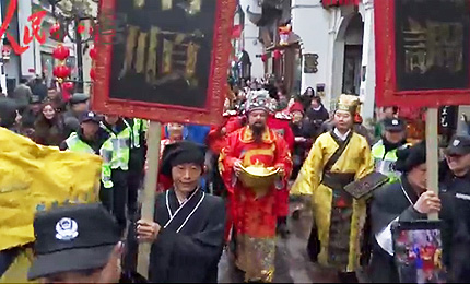 ҕ�l�������ӭؔ�� ������_��������������ݺӷ��֚vʷ�օ^(q��)��ӭ����һ��һ�ȵ�ӭؔ��c�´���ӡ��mȻ������С��������׌���������οͺúõ��_����һ�ء���Ԕ���� 