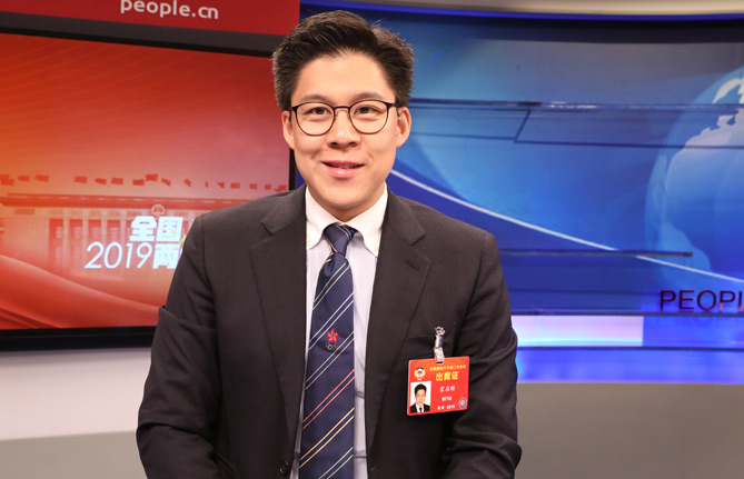 全國政協(xié)委員、香港各界青少年活動委員會執(zhí)行主席霍啟剛：推動年輕人積極參與國家發(fā)展進(jìn)程