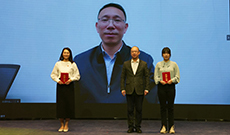 ���߼�ح����W(w��ng)�hί��(sh��)ӛ�������L(zh��ng)�������~�����c��ƽ��Ӣ�ۡ���Ӱ